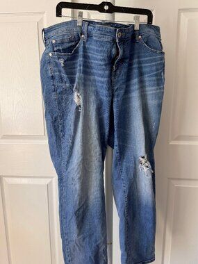 Torrid Vintage Stretch Boyfriend Medium Wash Jeans 22R